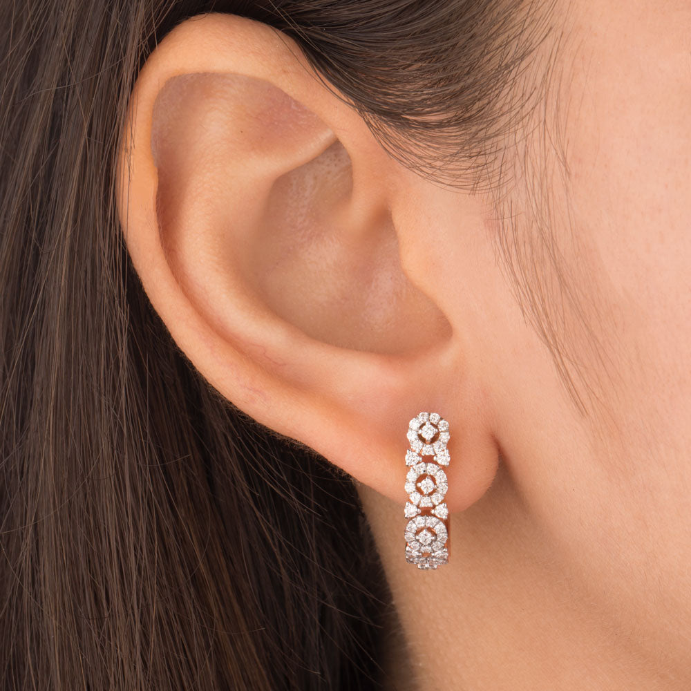 18K Yellow Gold Diamond Earrings - 0.685ct VVS-VS-GH