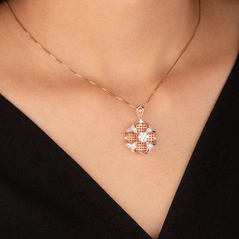 18K Yellow Gold Diamond Pendant - 0.843ct VVS-VS-GH