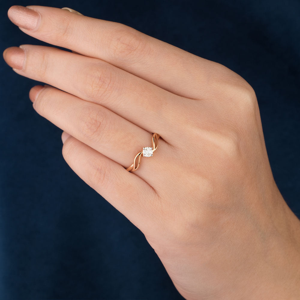 18K Rose Gold Diamond Ring - 0.199ct VVS-IJ