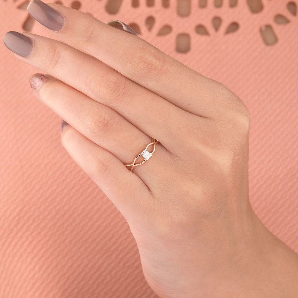 18K Rose Gold Diamond Ring - 0.18ct VS-EF