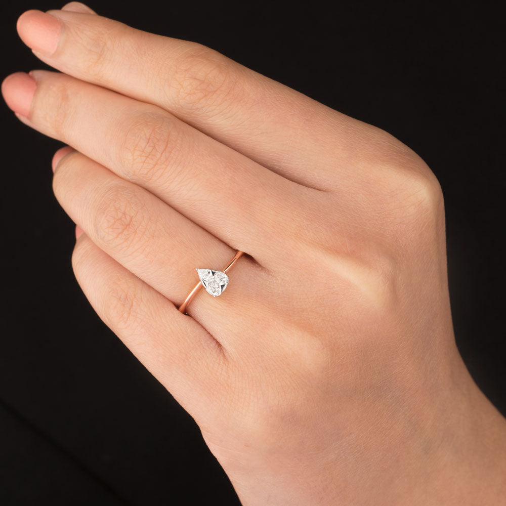 18K Two Tone Gold Diamond Ring - 0.195ct VVS-EF