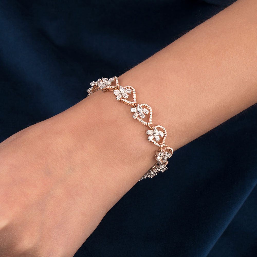 18K Two Tone Gold Diamond Bracelet - 7.218ct VVS-VS-EF