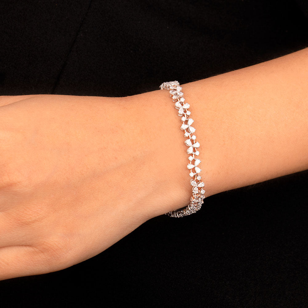 18K Two Tone Gold Diamond Bracelet - 2.56ct VVS-VS-EF