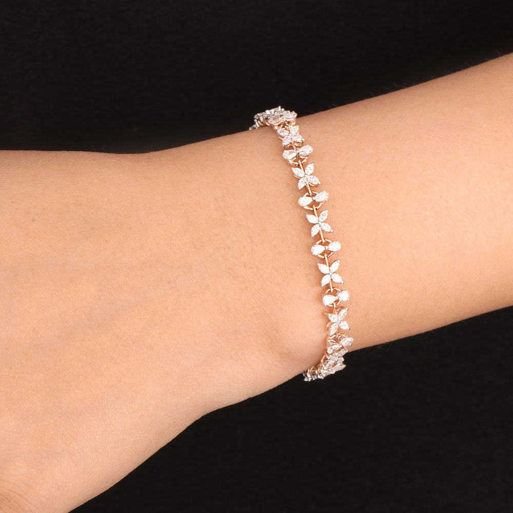 18K Two Tone Gold Diamond Bracelet - 2.6ct VVS-EF