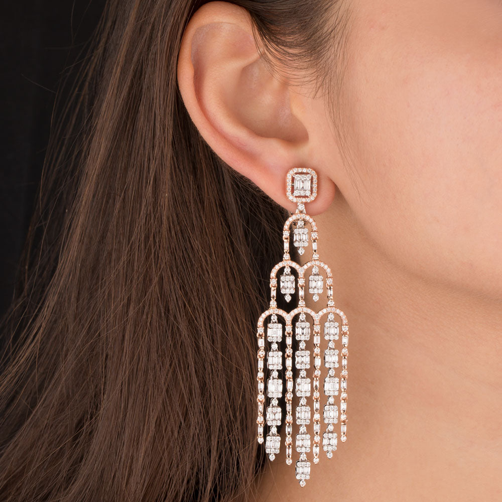 18K Two Tone Gold Diamond Earrings - 9.237ct VS-SI-FG