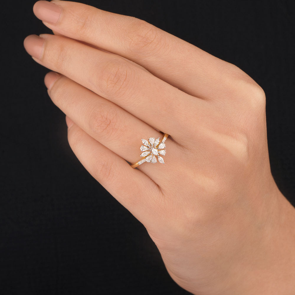 18K Two Tone Gold Diamond Ring - 0.456ct VVS-VS-EF