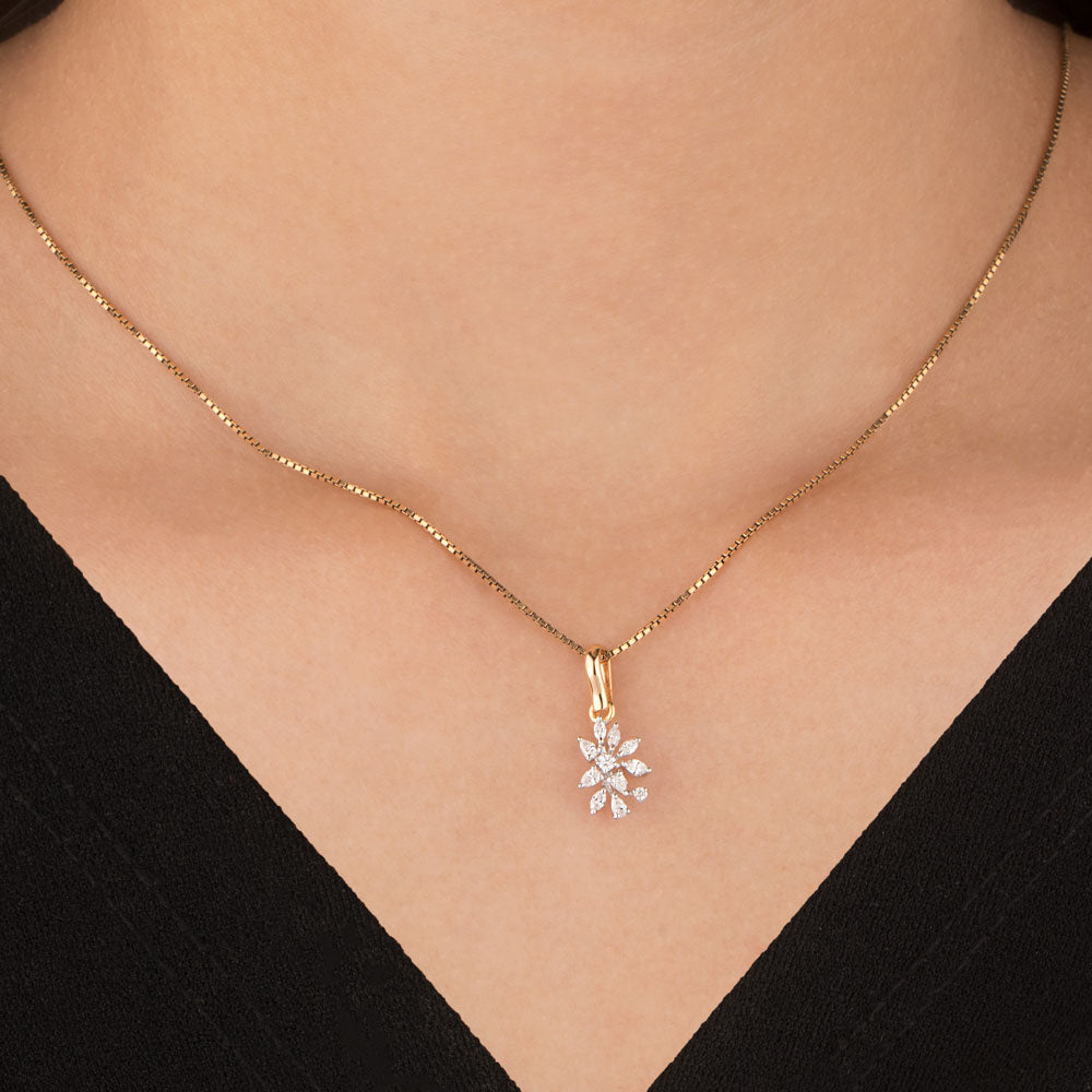 18K Two Tone Gold Diamond Pendant - 0.3ct VVS-EF