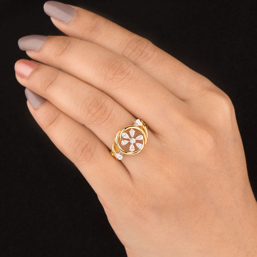 18K Two Tone Gold Diamond Ring - 0.52ct VVS-EF