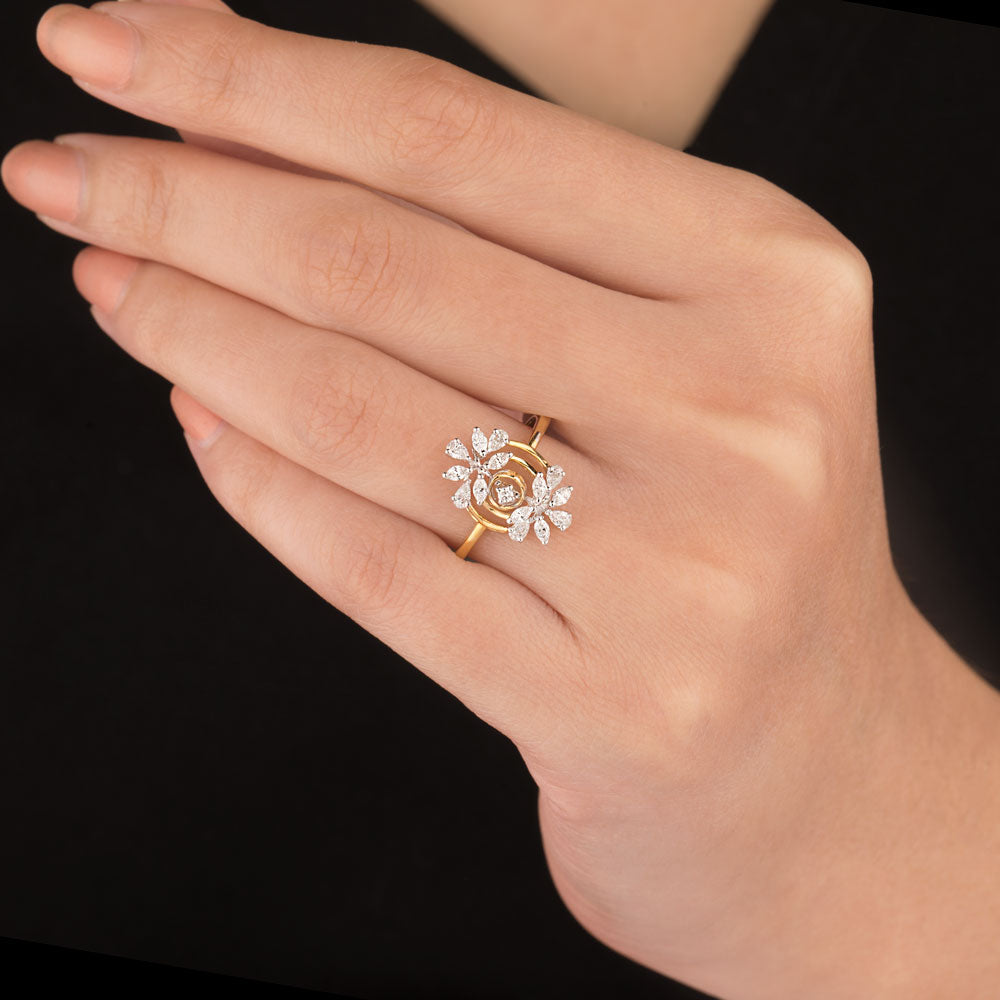 18K Two Tone Gold Diamond Ring - 0.43ct VVS-EF