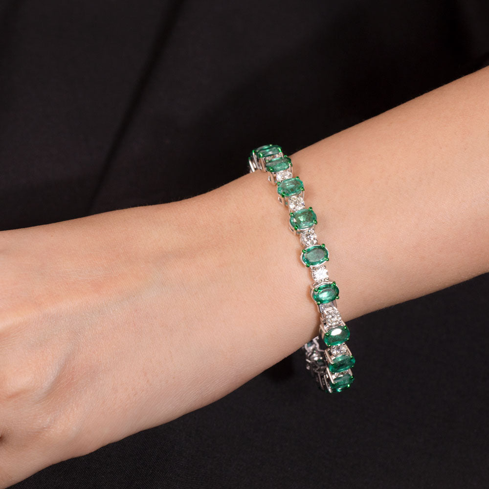 18K White Gold Diamond Bangle - 5.96ct VVS-VS-HI with Colour Stones