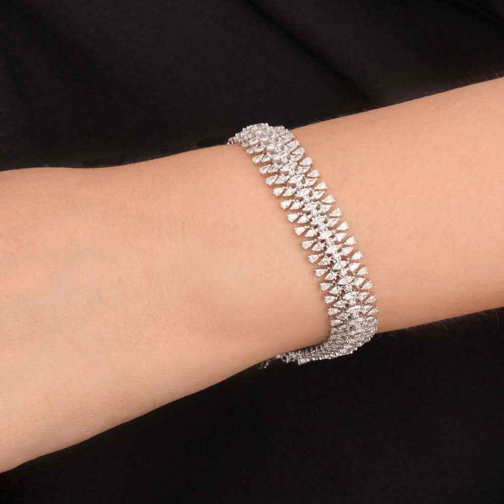 18K White Gold Diamond Bracelet - 6.52ct VVS-EF
