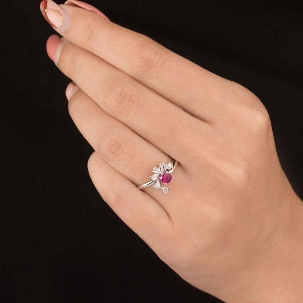 18K White Gold Diamond Ring - 0.292ct VVS-VS-GH with Colour Stones