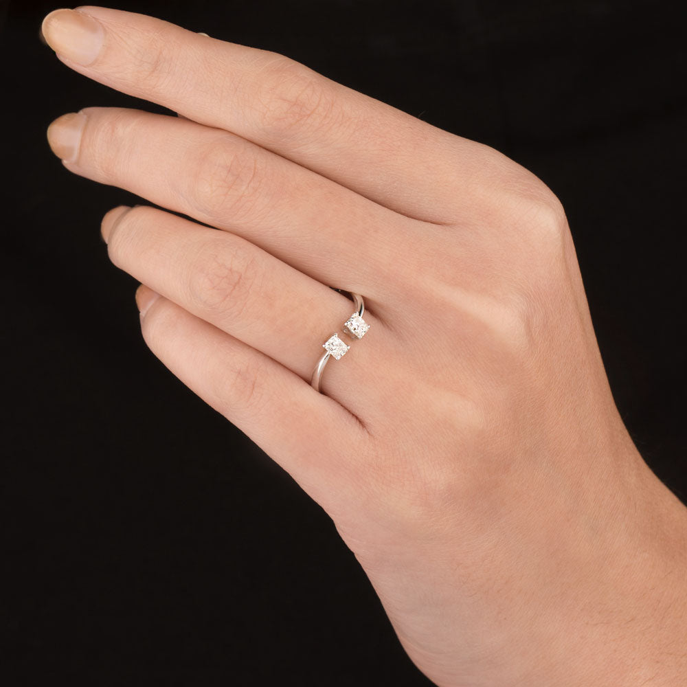 18K White Gold Diamond Ring - 0.368ct VVS-VS-GH