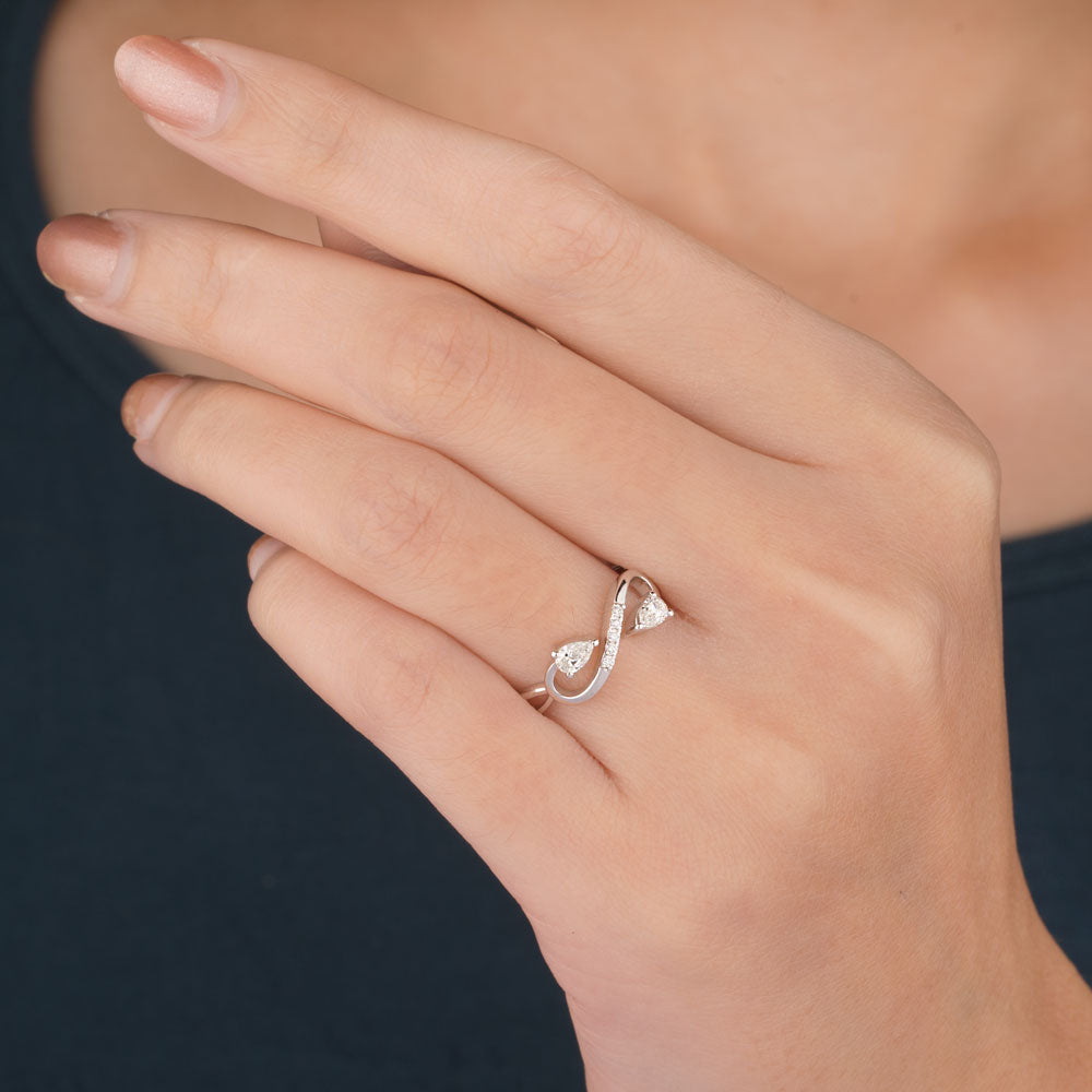 18K White Gold Diamond Ring - 0.252ct VVS-FG