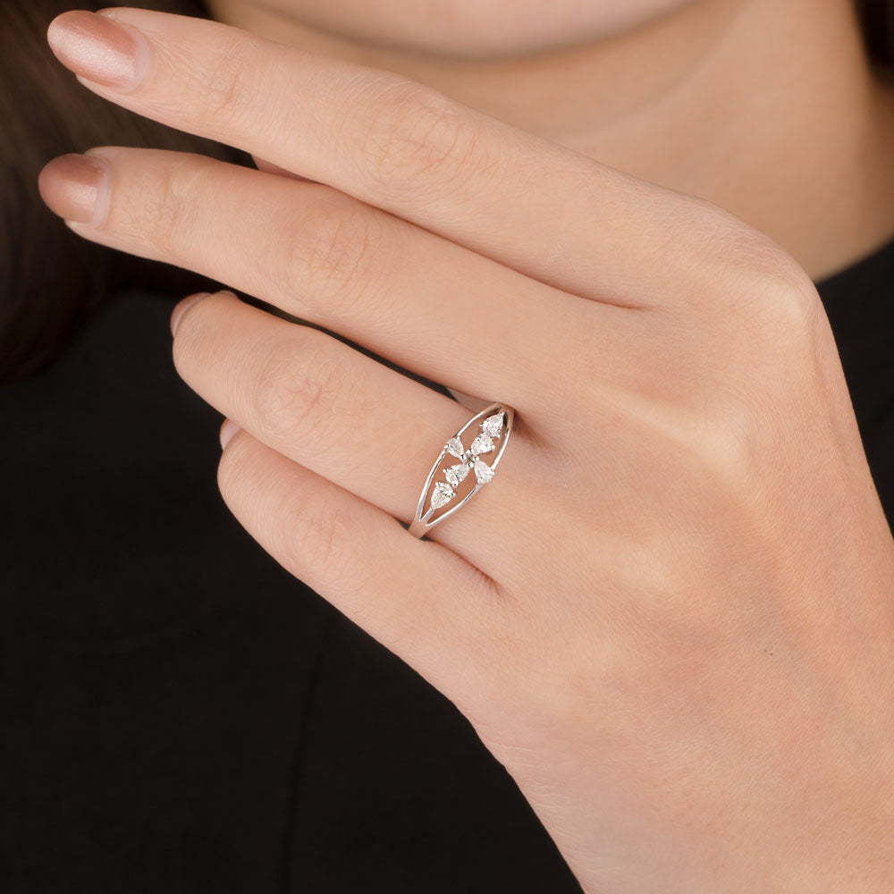 18K White Gold Diamond Ring - 0.321ct VVS-VS-GH