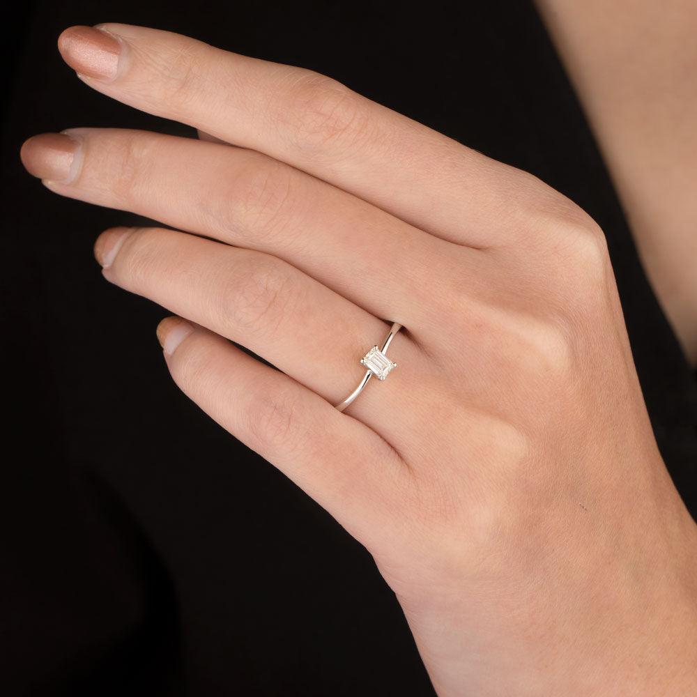 18K White Gold Diamond Ring - 0.319ct VS-SI-GH