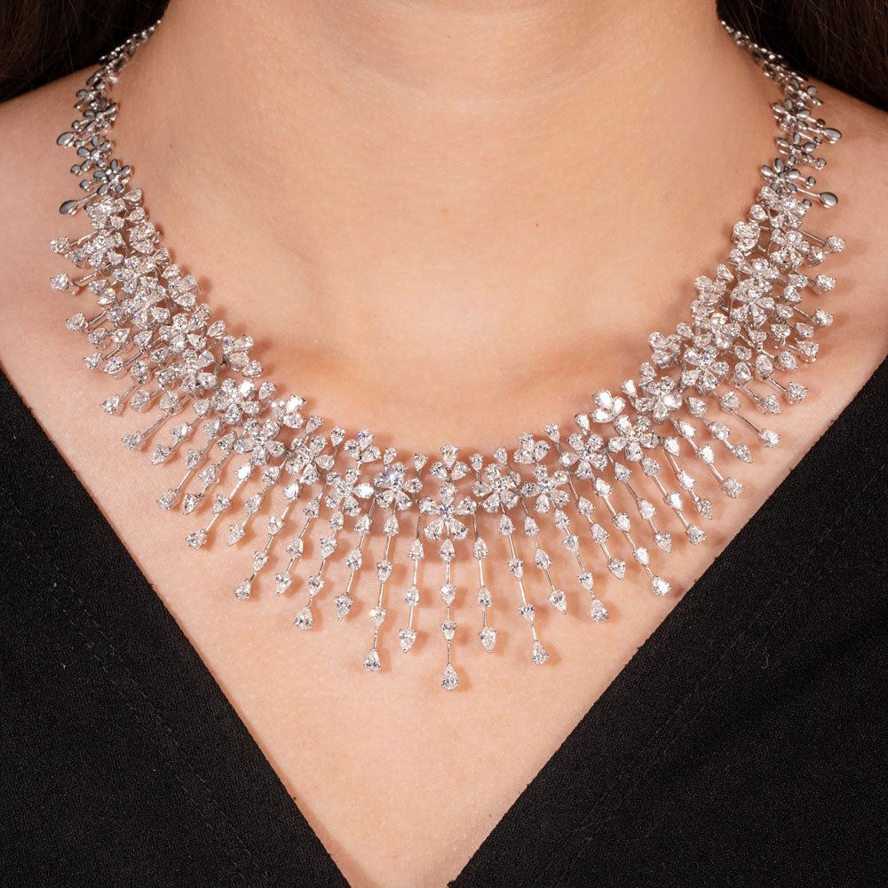 18K White Gold Diamond Necklace - 25.17ct VVS-VS-EF