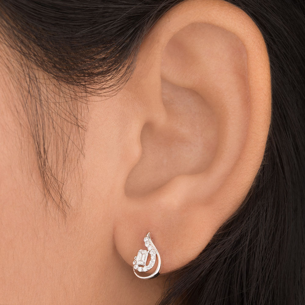 18K White Gold Diamond Earrings - 0.282ct VVS-FG