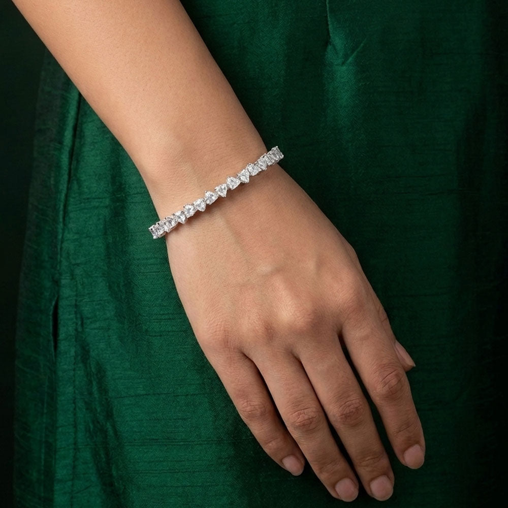 18K White Gold Diamond Bangle - 16.65ct VVS-VS-GH