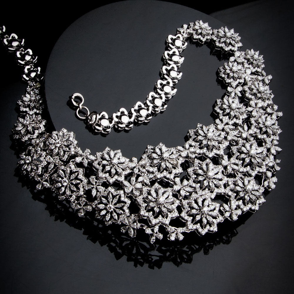 18K White Gold Diamond Necklace - 23.39ct VVS-EF