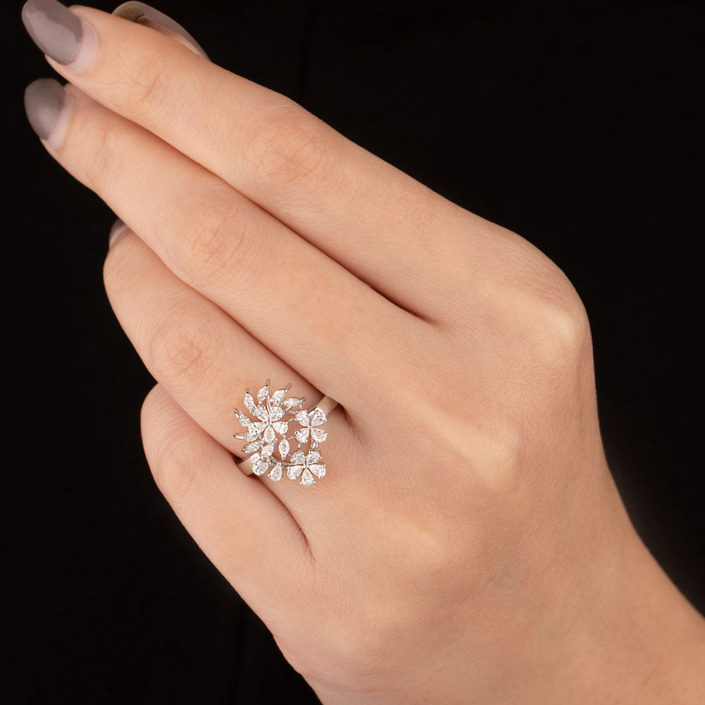 18K White Gold Diamond Ring - 0.721ct VVS-EF
