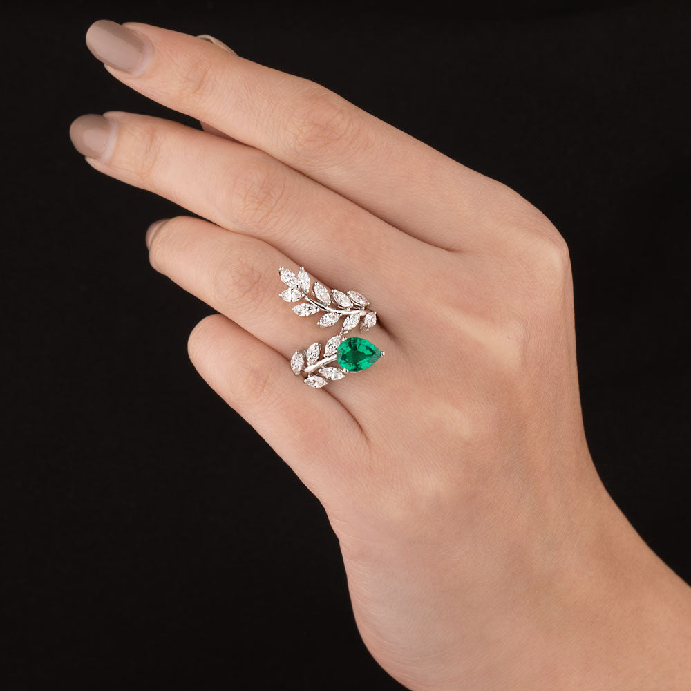 18K White Gold Diamond Ring - 1.24ct VVS-EF with Colour Stones