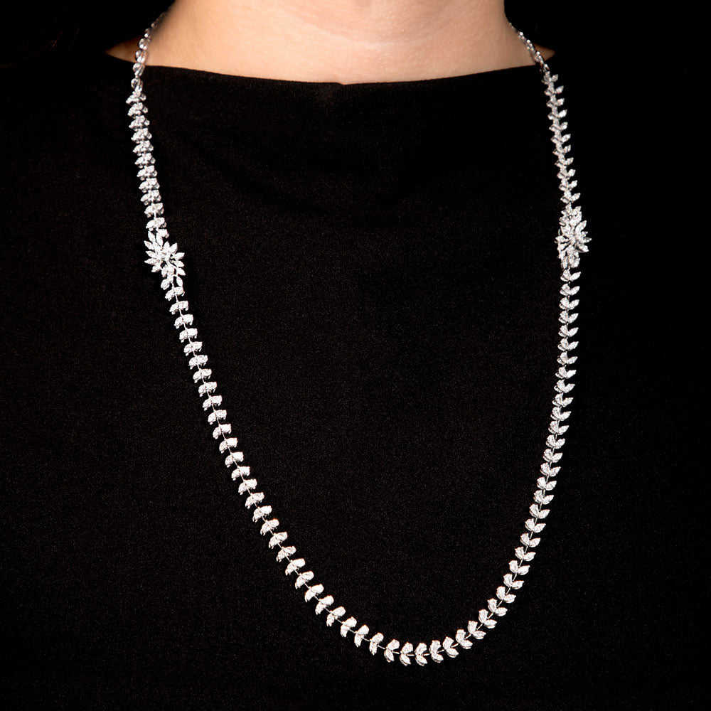 18K White Gold Diamond Necklace - 8.79ct VVS-EF