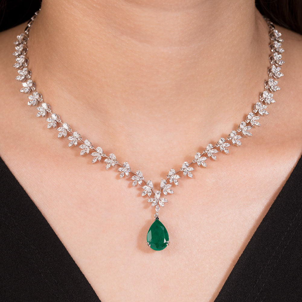 18K White Gold Diamond Necklace - 6.41ct VVS-EF with Colour Stones