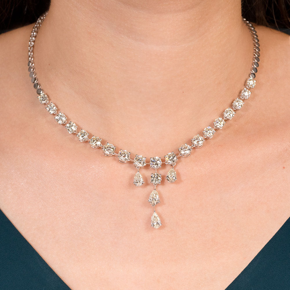 18K White Gold Diamond Necklace - 15.83ct VVS-VS-JK