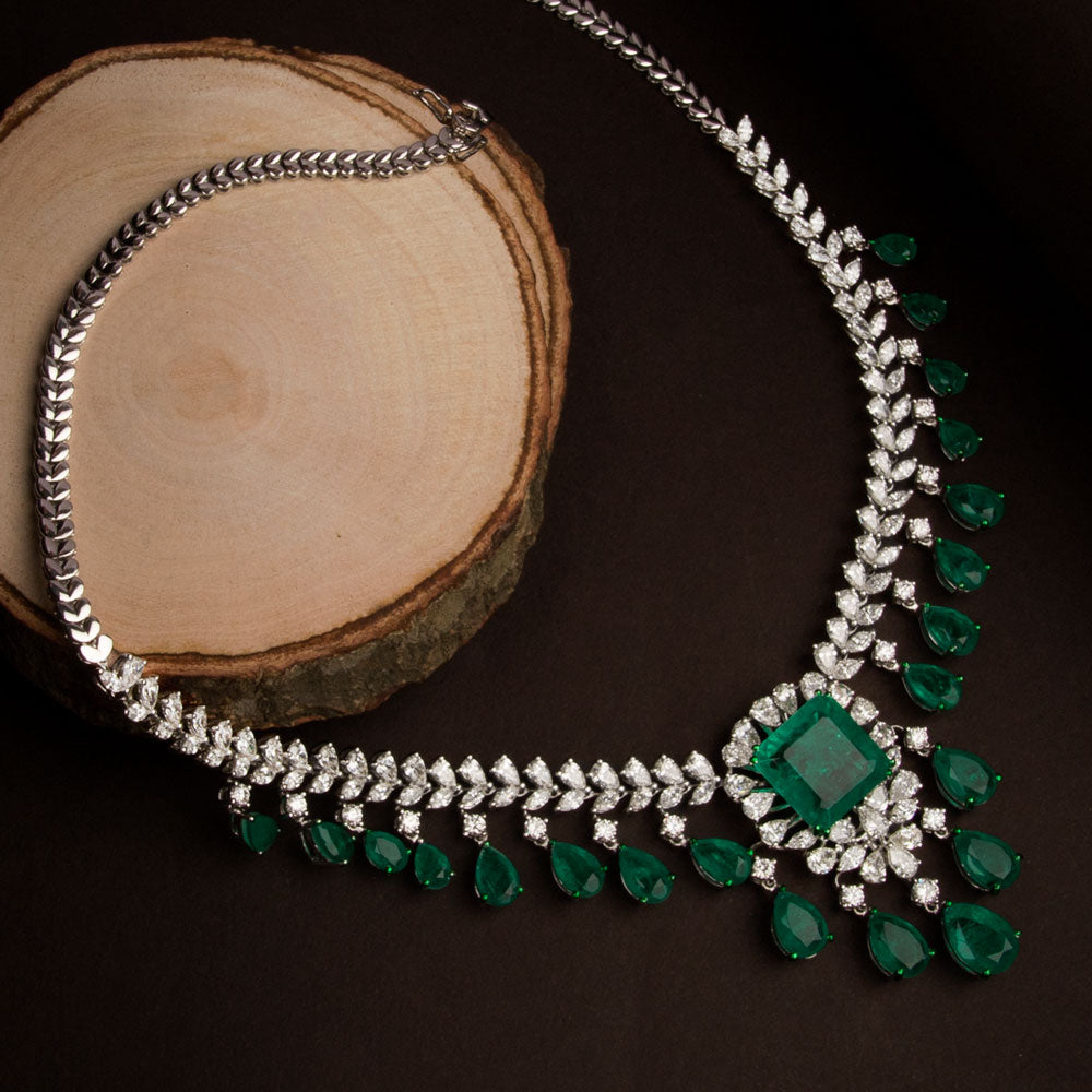 18K White Gold Diamond Necklace - 11.23ct VVS-FG with Colour Stones