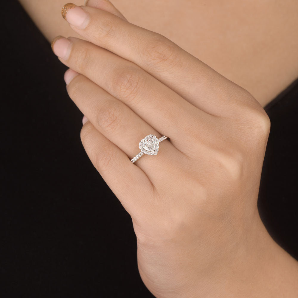 18K White Gold Diamond Ring - 0.823ct VS-SI-HI