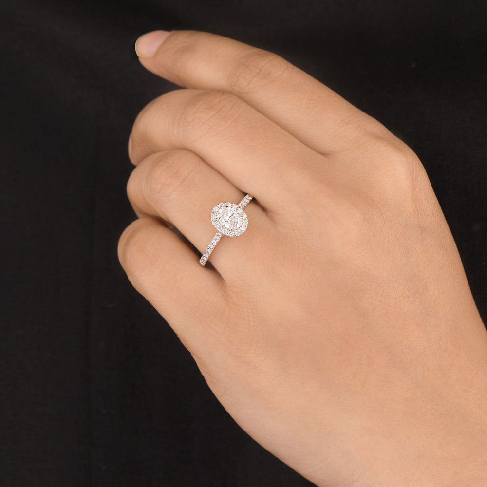 18K White Gold Diamond Ring - 0.759ct VS-SI-HI