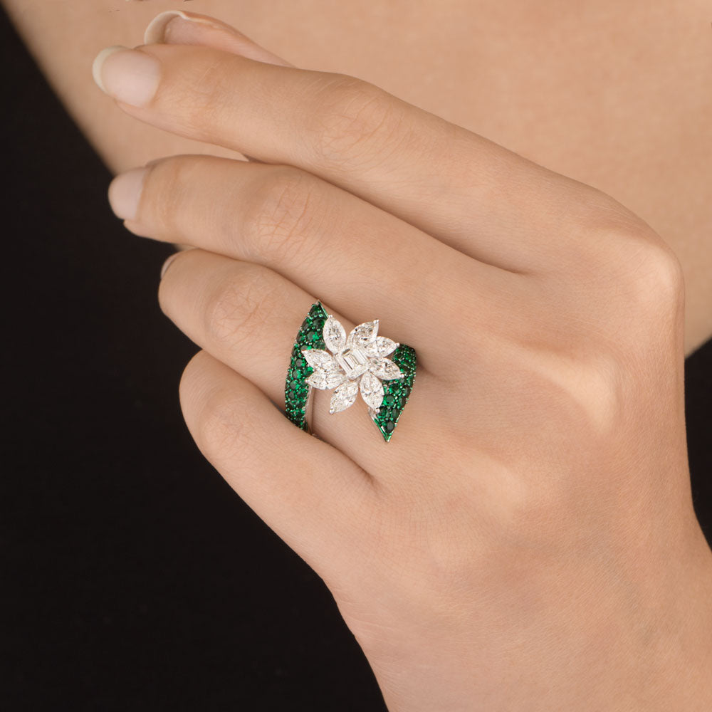 18K White Gold Diamond Ring - 1.973ct VVS-VS-HI with Colour Stones