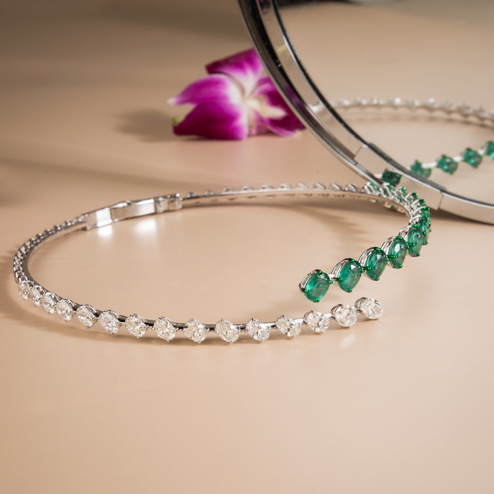 18K White Gold Diamond Necklace - 7.3ct VVS-VS-GH with Colour Stones