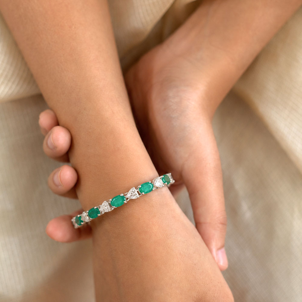 18K White Gold Diamond Bangle - 8.01ct VS-SI-FG with Colour Stones