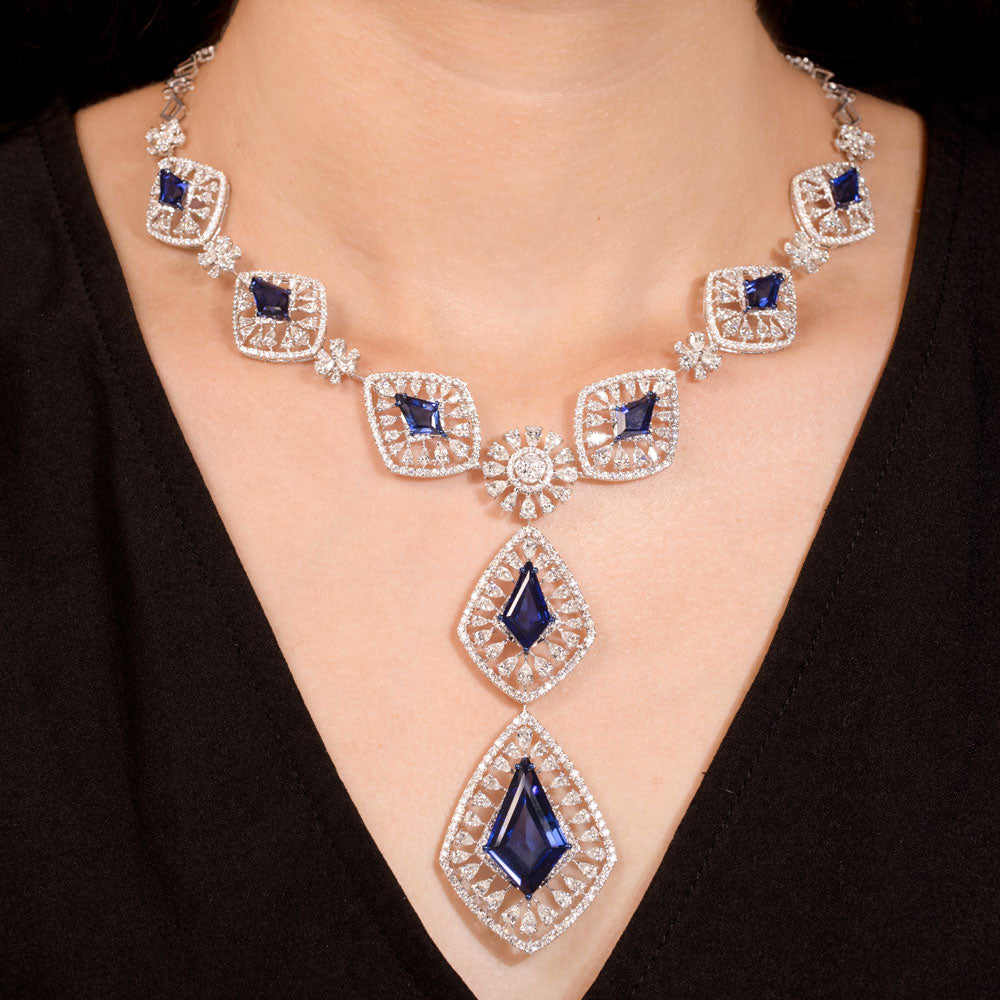 18K White Gold Diamond Necklace - 15.826ct VVS-FG with Colour Stones