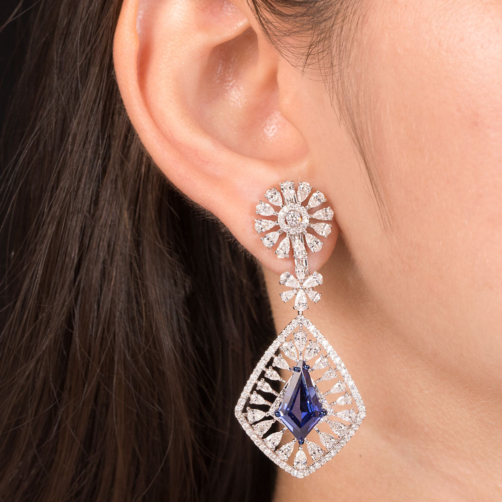 18K White Gold Diamond Jewellery - 6.96ct VVS-EF with Colour Stones