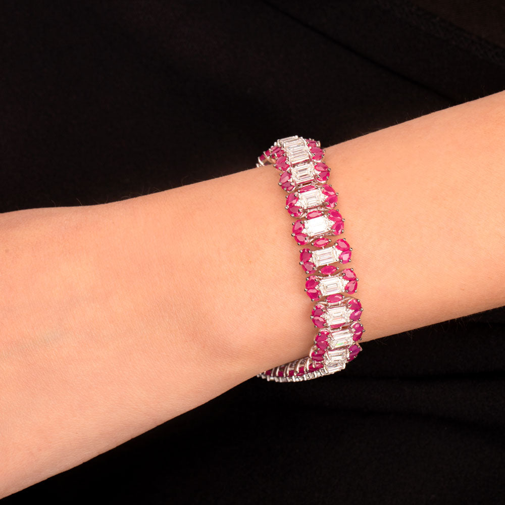 18K White Gold Diamond Bracelet - 15.13ct VVS-VS-HI with Colour Stones