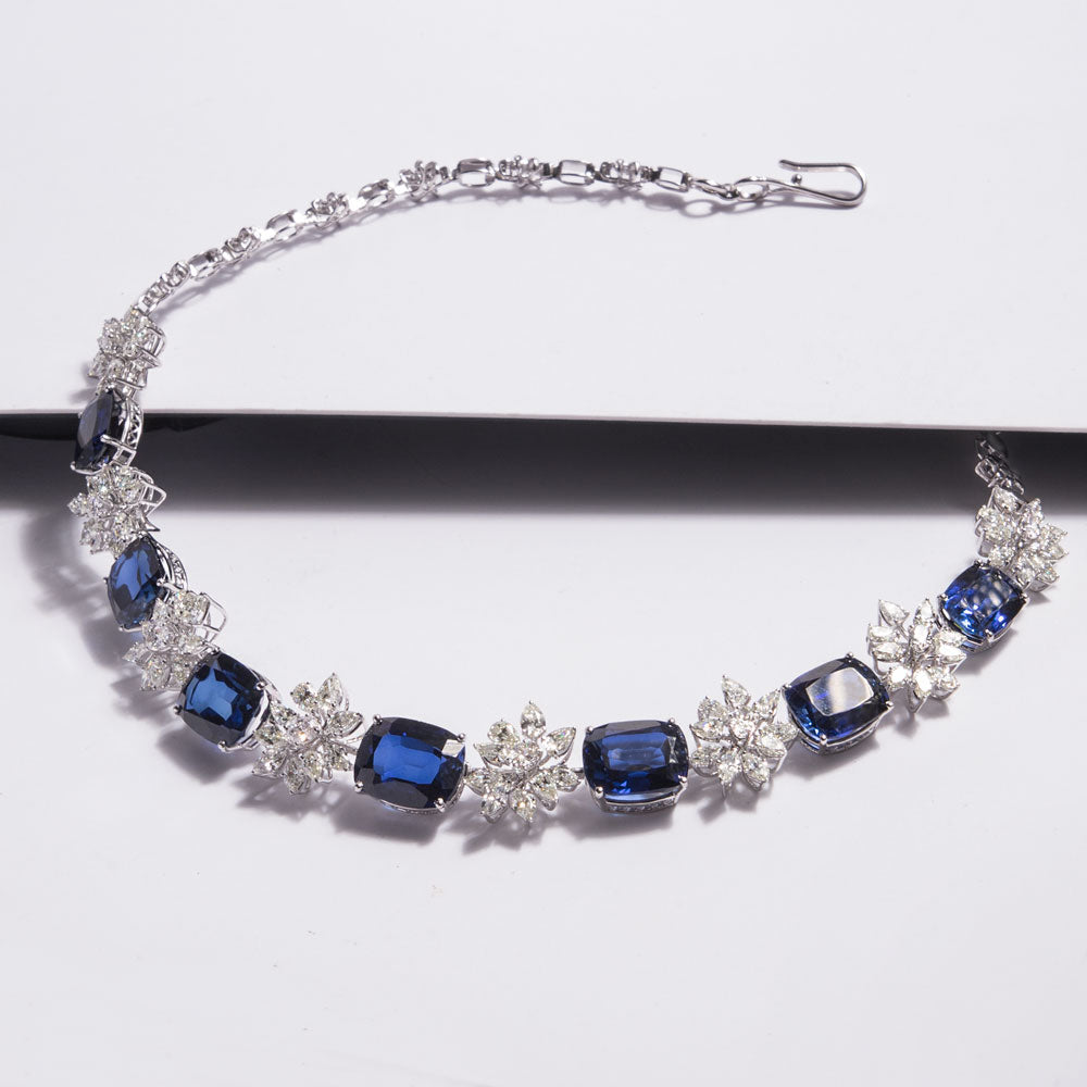 18K White Gold Diamond Necklace - 8.62ct VVS-VS-IJ with Colour Stones