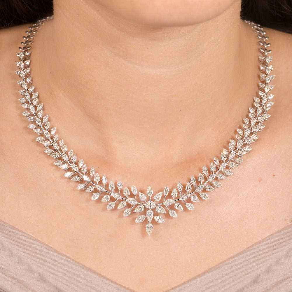 18K White Gold Diamond Necklace - 17.4ct VVS-VS-IJ