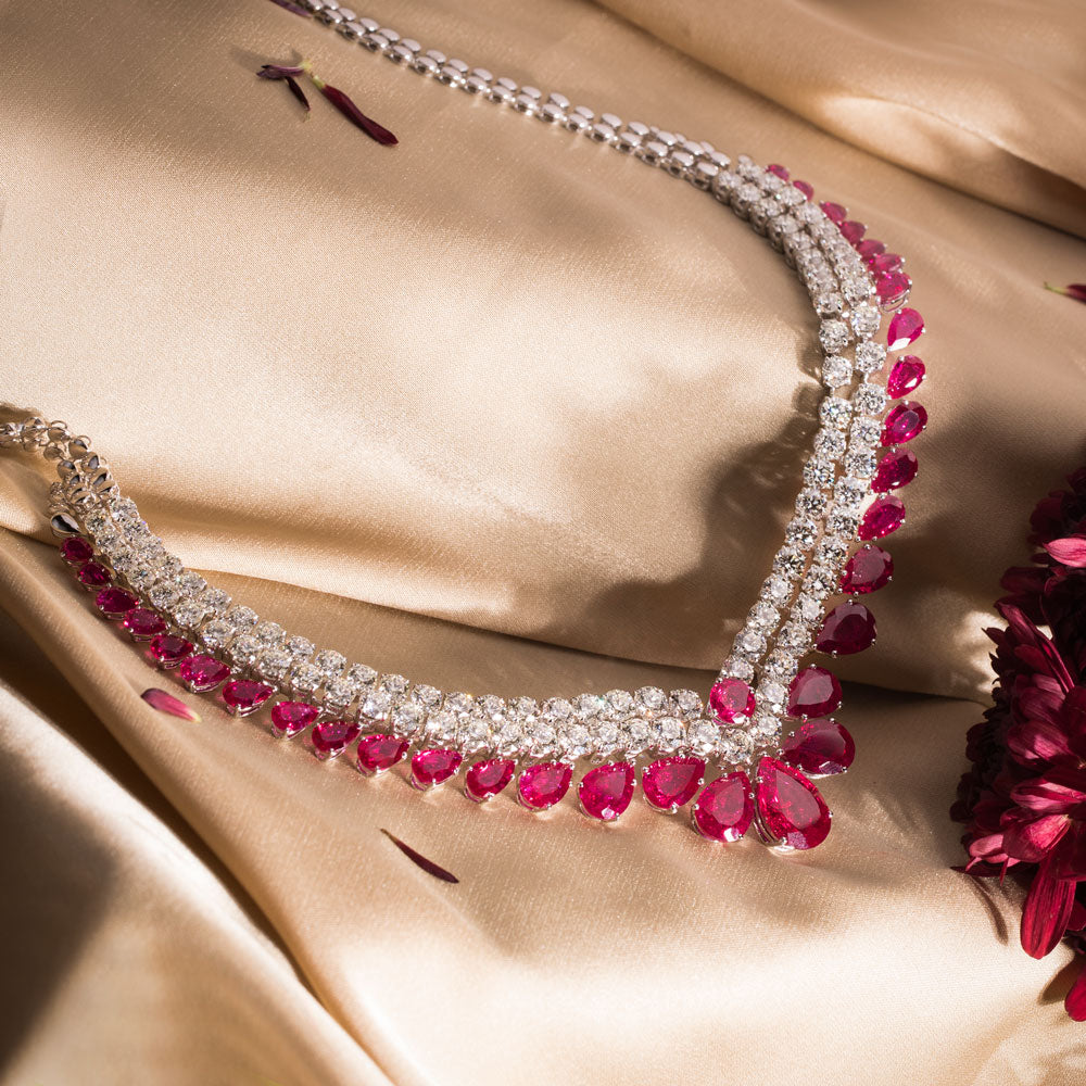 18K White Gold Diamond Necklace - 27.27ct VVS-VS-J with Colour Stones