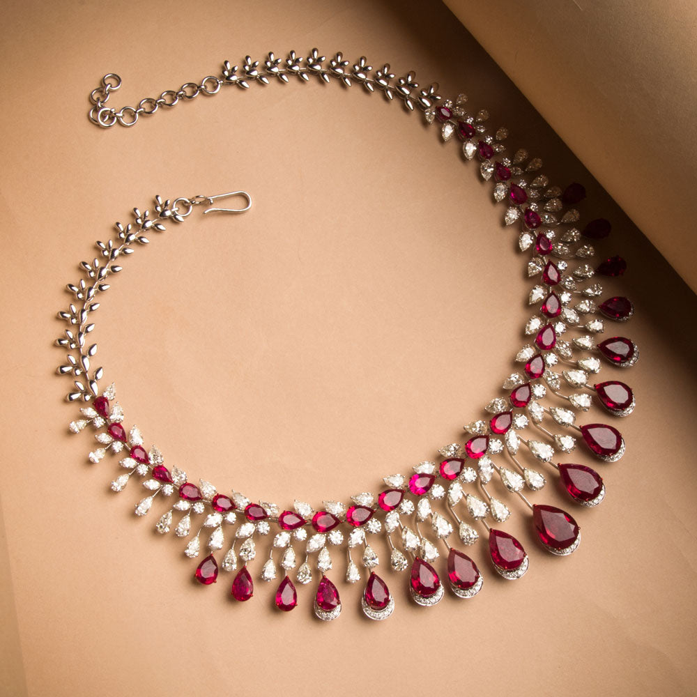 18K White Gold Diamond Necklace - 29.72ct VVS-VS-I with Colour Stones