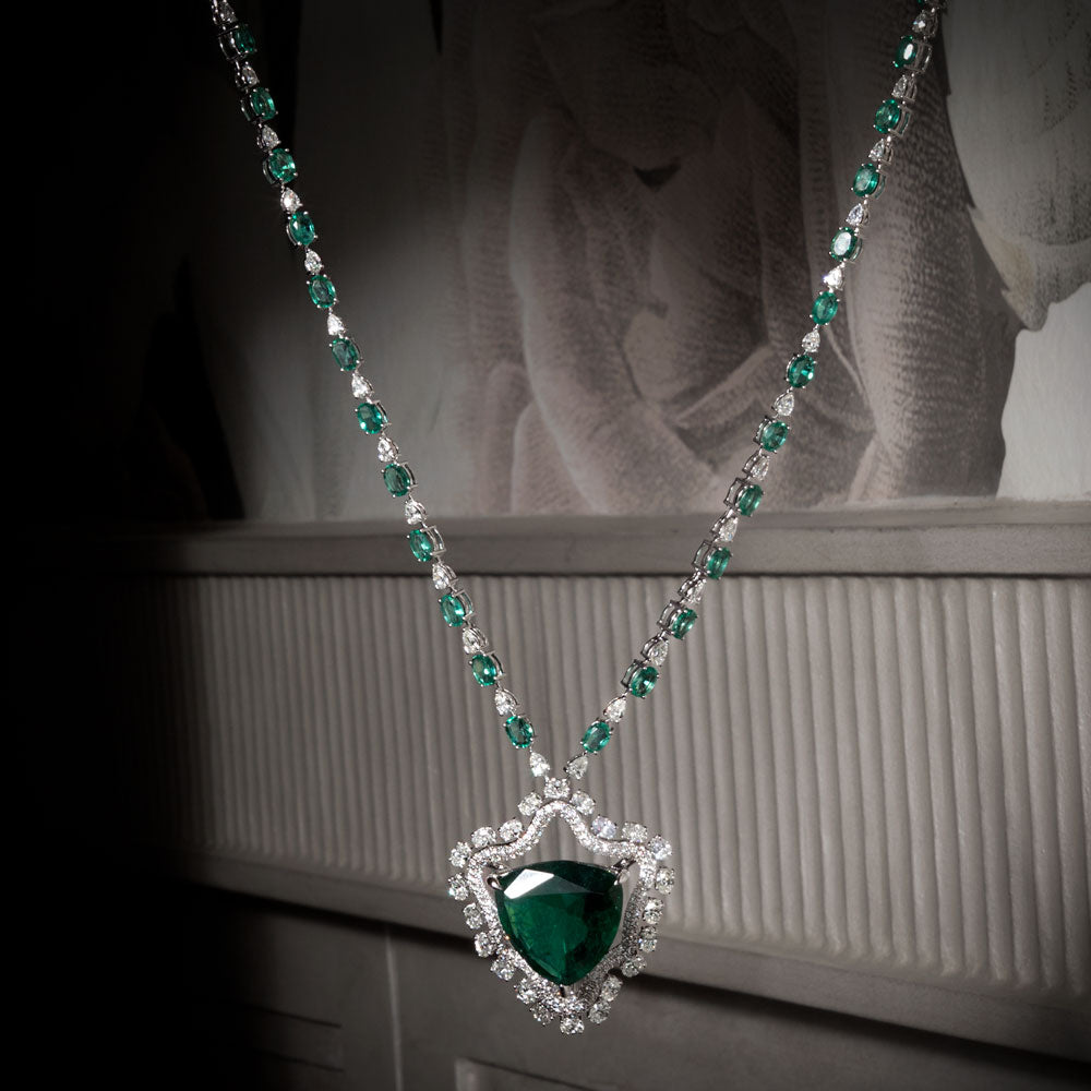 18K White Gold Diamond Necklace - 11.798ct VS-SI-GH with Colour Stones