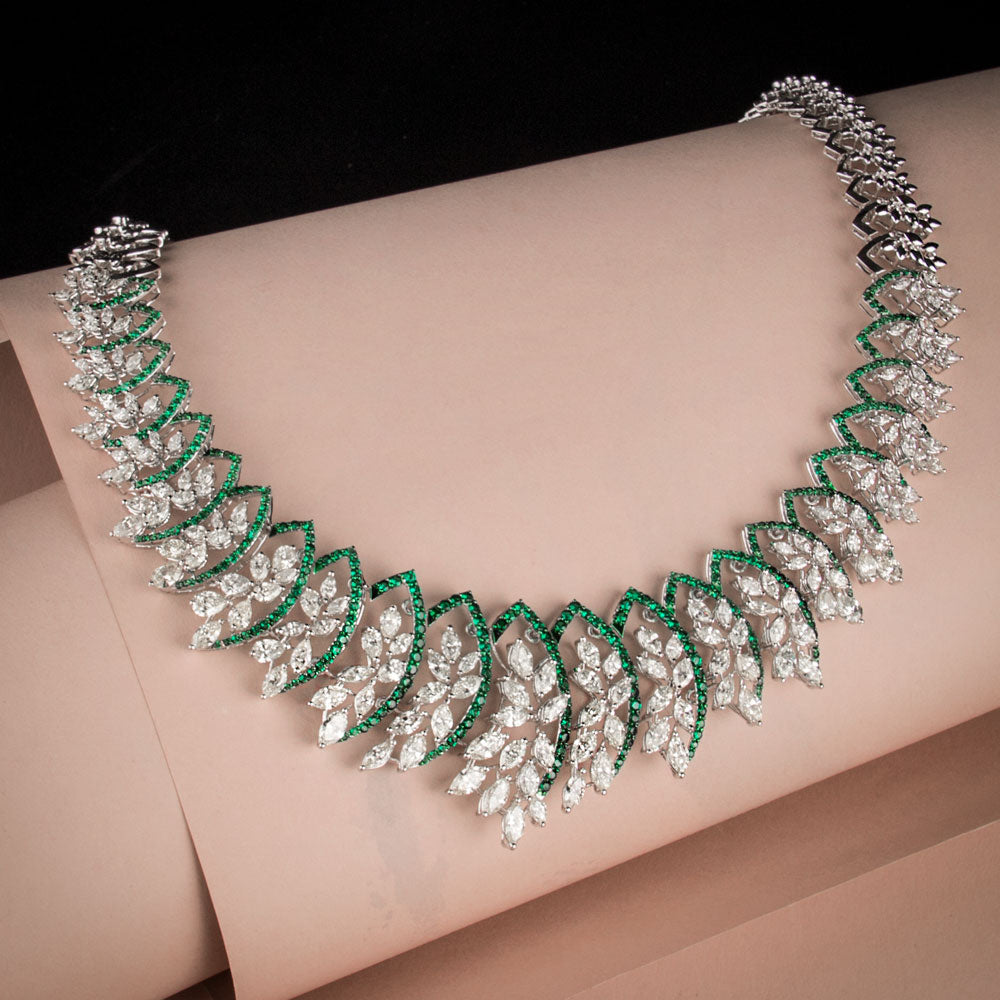 18K White Gold Diamond Necklace - 17.97ct N-A with Colour Stones