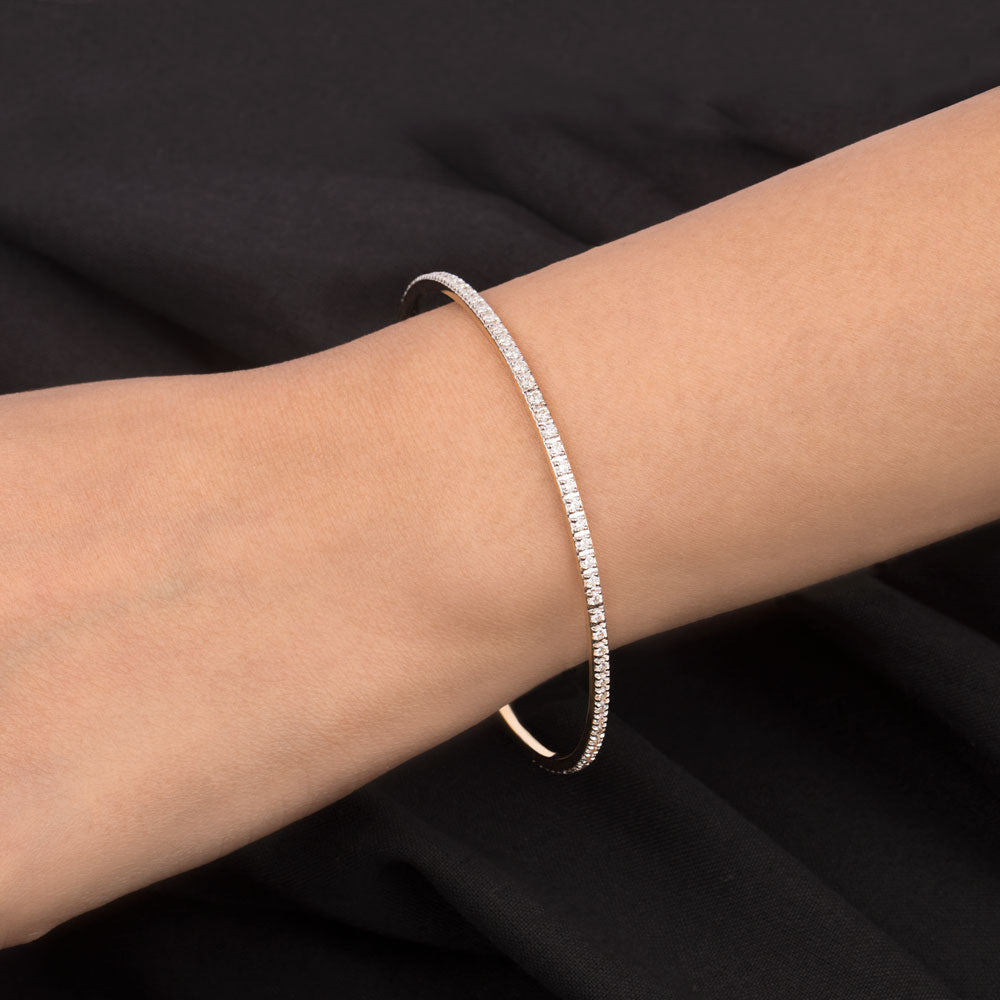 18K Yellow Gold Diamond Bangle - 3.53ct VS-GH