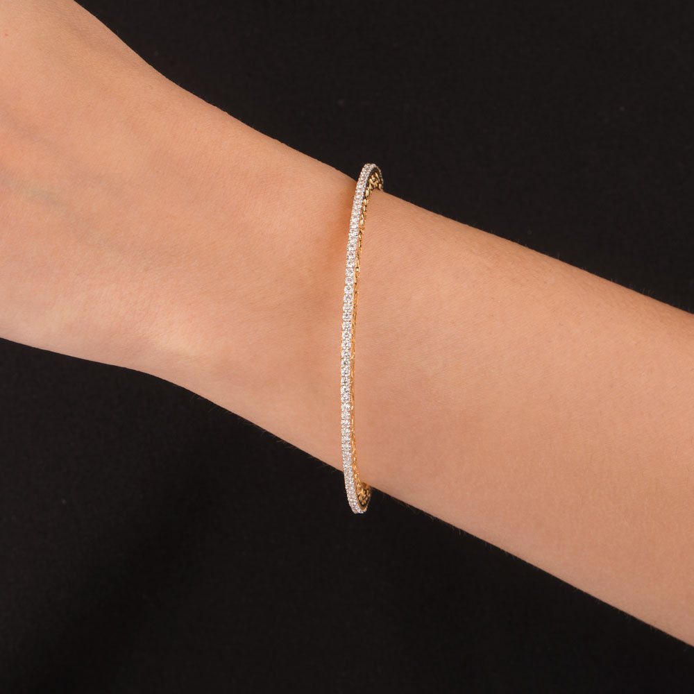 18K Yellow Gold Diamond Bangle - 2.156ct VVS-VS-IJ
