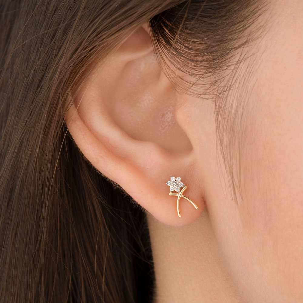 14K Yellow Gold Diamond Earrings - 0.104ct VVS-VS-IJ
