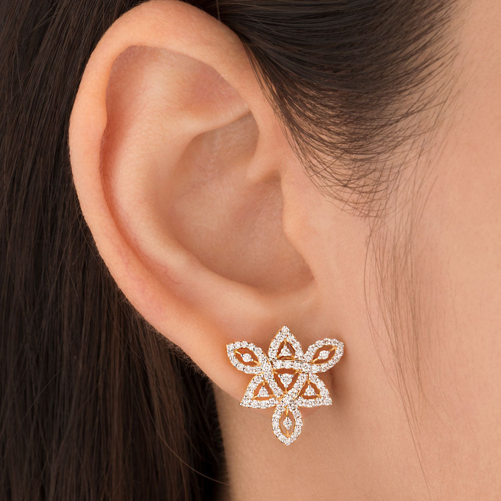 18K Yellow Gold Diamond Earrings - 0.879ct VS-SI-FG