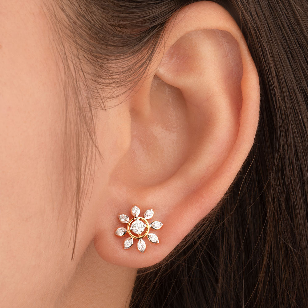 18K Yellow Gold Diamond Earrings - 0.457ct VS-IJ