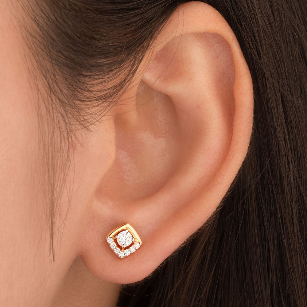 18K Yellow Gold Diamond Earrings - 0.357ct VVS-VS-IJ